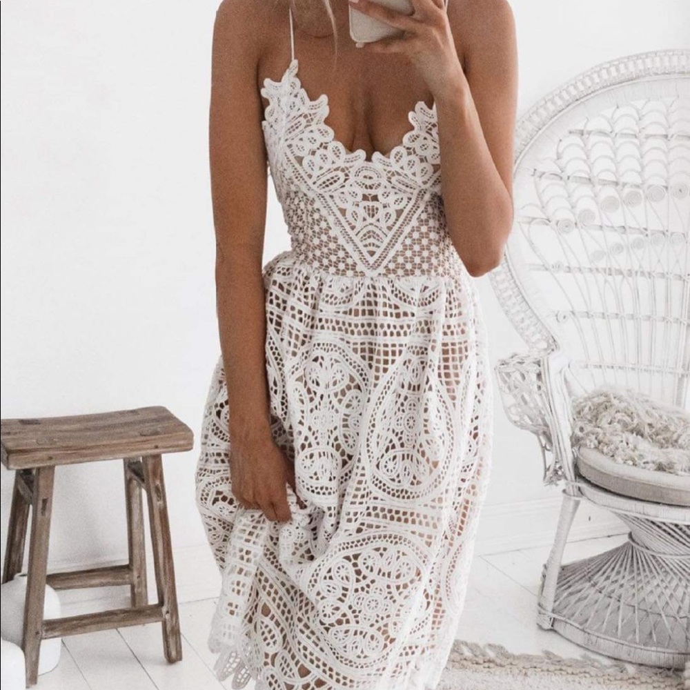 White lace dress